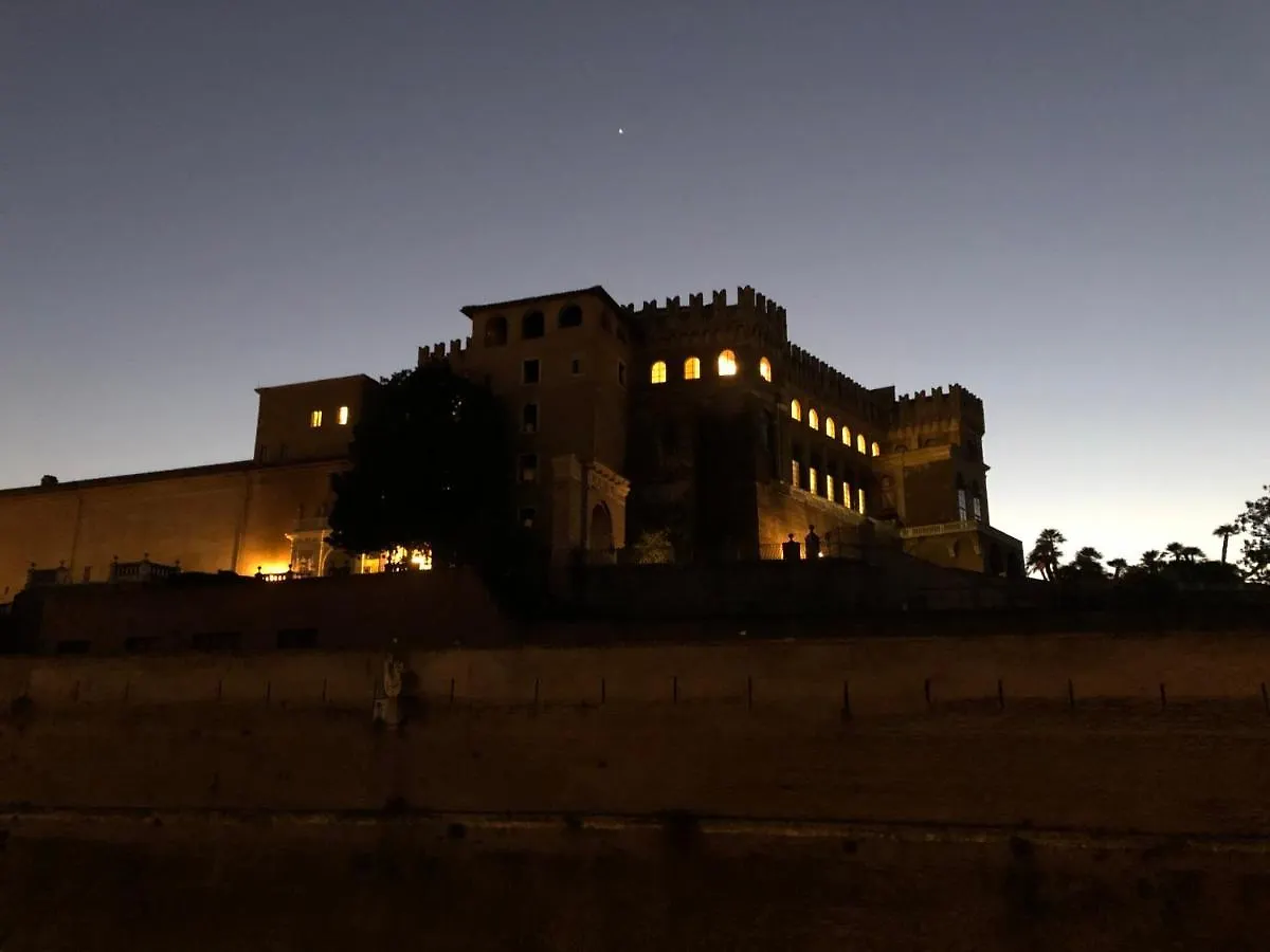 Hotel Art Atelier San Pietro Roma 0*,  Italia