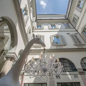 hotel-indigo-milan-corso-monforte.italymilanhotels.net/