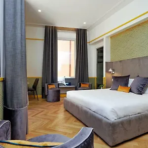 Pensión Five, Roma